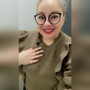 Meet your Posher, Allison